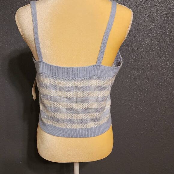 IT'S Our Time Blue & White Cropped Plaid Knit Sweater Tank Size Large - Picture 1 of 7
